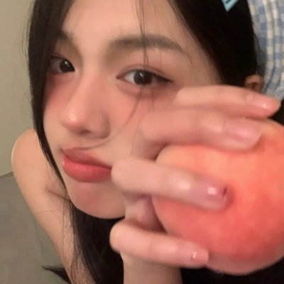 飘动的红丝带